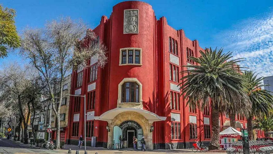 Edificio Frontón México