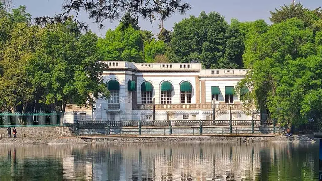 Casa del Lago Juan José Arreola: en el lago de Chapultepec