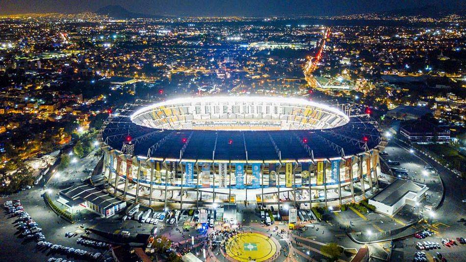 El imponente Estadio Azteca, "templo mayor" del futbol mexicano