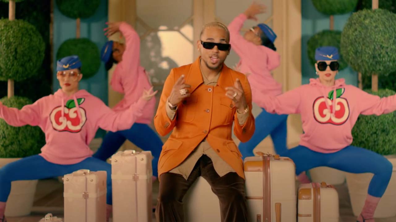 El puertorriqueño Ozuna forma parte de los artistas invitados en "Mamacita", el nuevo sencillo que lanzó este viernes el grupo estadounidense de rap Black Eyed Peas.