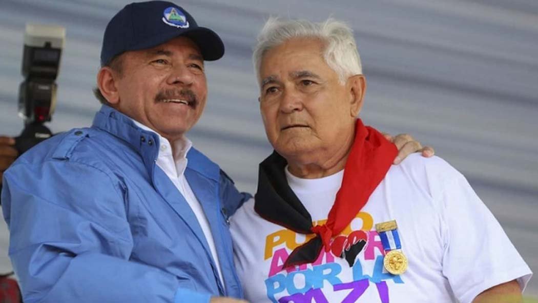 El excomandante guerrillero, Edén Pastora, murió esta tarde de sábado víctima de complicaciones en su salud y bajo sospecha de haber sido afectado por el covid-19, revelaron fuentes confiables desde Managua.