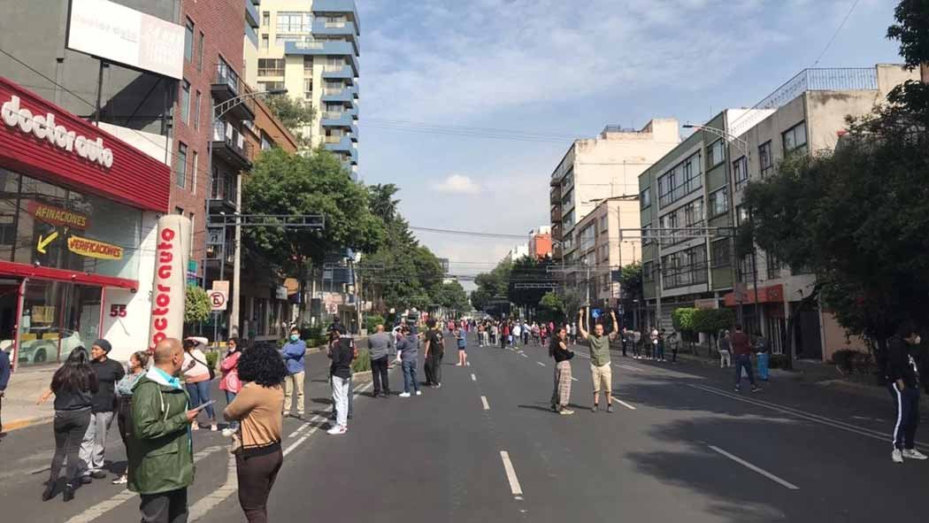El Servicio Sismólogico Nacional informó que se registró un sismo de 7.1 grados, con información preliminar, con epicentro en Crucecita, Oaxaca. El Servicio Sismólogico Nacional informó que se registró un sismo de 7.1 grados, con información preliminar, con epicentro en Crucecita, Oaxaca.