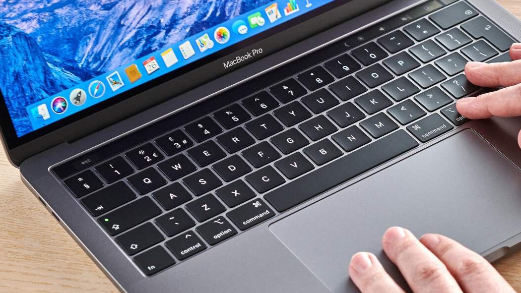 Apple ha anunciado un evento "One More Thing" para el 10 de noviembre, que presumiblemente verá a la compañía anunciar sus primeros Macs basados ​​en Arm que funcionan con chips Apple Silicon en lugar de los procesadores Intel que la compañía ha utilizado desde 2005.