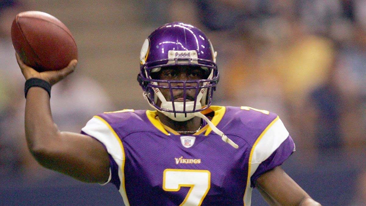 Un vocero para Tennessee State confirmó la muerte de Jackson a ESPN. Jackson fue el coach de quarterbacks para los Tigers en el 2019 tras pasar un año como coach de control de calidad y coach de quarterbacks en su alma mater, Alabama State.