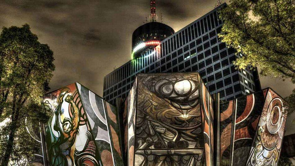 Polyforum Cultural Siqueiros, instalación cultural, política y social