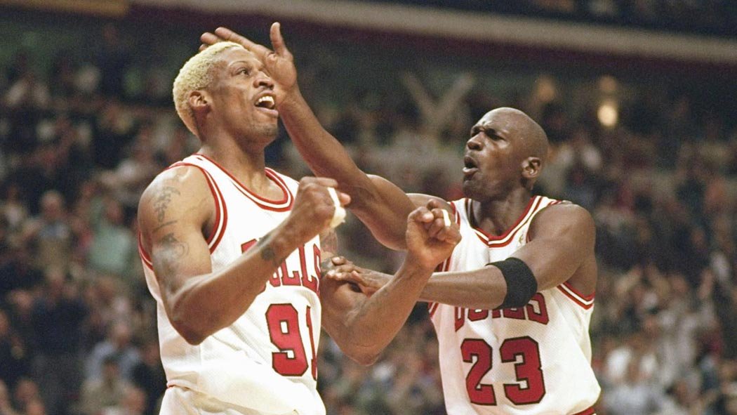 La modelo y actriz Carmen Electra forma parte del extenso currículo amoroso de Dennis Rodman, que se jactó de haber estado "con más de 2 mil mujeres durante mi carrera deportiva, de las cuales al menos 500 no eran prostitutas". https://www.mediotiempo.com/basquetbol/nba/dennis-rodman-confiesa-aventuras-2-mil-mujeres La modelo y actriz Carmen Electra forma parte del extenso currículo amoroso de Dennis Rodman, que se jactó de haber estado "con más de 2 mil mujeres durante mi carrera deportiva, de las cuales al menos 500 no eran prostitutas". https://www.mediotiempo.com/basquetbol/nba/dennis-rodman-confiesa-aventuras-2-mil-mujeres