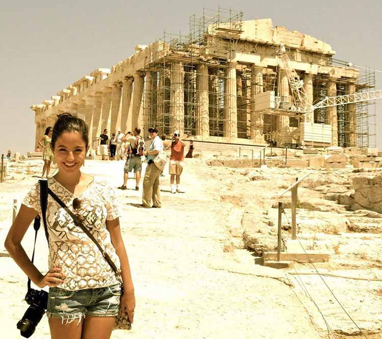 Ninel Conde conoce a su sexy hija Más guapa que el Bombón Asesino