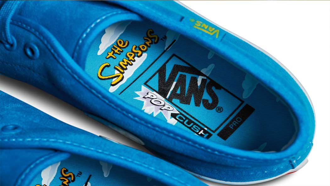 Tras anunciar el proyecto en conjunto, este lunes Vans publicó las fotos de lo que es la nueva colección 'Los Simpsons' con zapatillas, indumentaria y accesorios. Las piezas muestran a gran parte de la familia Simpson, además de otros reconocidos personajes de la serie. Tras anunciar el proyecto en conjunto, este lunes Vans publicó las fotos de lo que es la nueva colección 'Los Simpsons' con zapatillas, indumentaria y accesorios. Las piezas muestran a gran parte de la familia Simpson, además de otros reconocidos personajes de la serie.