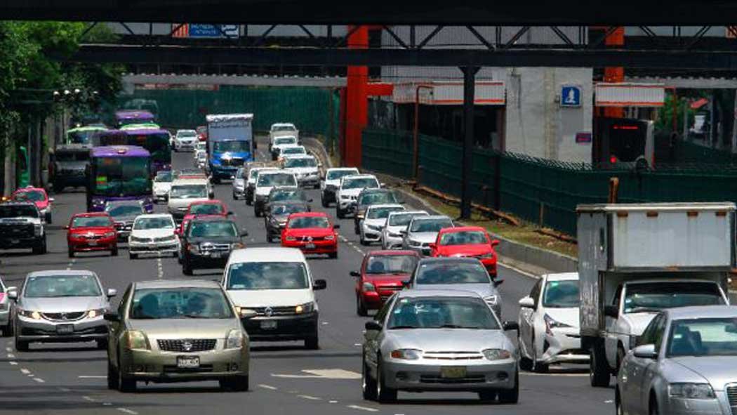 Aplicado en la Ciudad de México, el programa Hoy No Circula se aplicará en Pachuca y la zona metropolitana de Hidalgo, además de que se anunció que sólo se podrá circular con máximo dos personas por vehículo. Aplicado en la Ciudad de México, el programa Hoy No Circula se aplicará en Pachuca y la zona metropolitana de Hidalgo, además de que se anunció que sólo se podrá circular con máximo dos personas por vehículo.