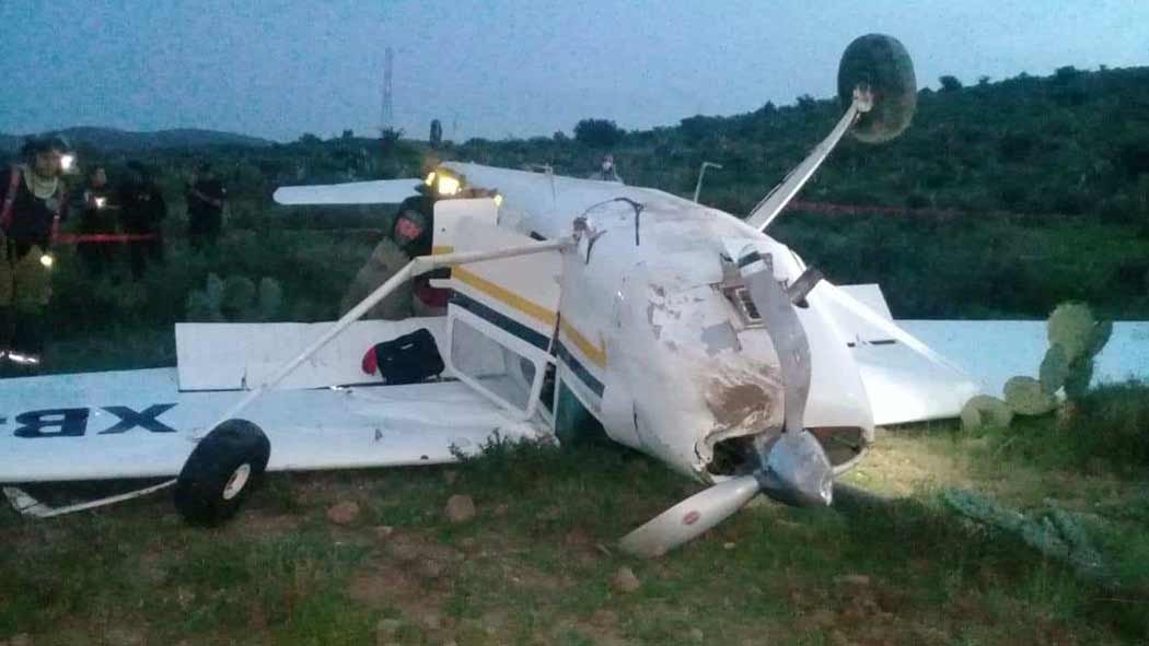 Se desploma avioneta en un cerro al sur de la capital potosina