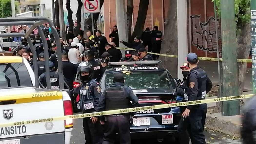 La Secretaría de Seguridad Ciudadana (SSC), al mando de Omar García Harfuch, informó que este martes un presunto asaltante atentó contra su vida en la colonia Buenos Aires, en la alcaldía Cuauhtémoc. La Secretaría de Seguridad Ciudadana (SSC), al mando de Omar García Harfuch, informó que este martes un presunto asaltante atentó contra su vida en la colonia Buenos Aires, en la alcaldía Cuauhtémoc.