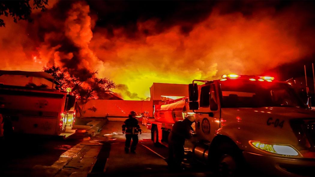Mediante un comunicado, la Coordinación Estatal de Protección Civil Morelos (CEPCM) informó que cerca de las 23:40 horas se reportó un incendio de una empresa ubicada en el Centro Industrial del Valle de Cuernavaca (Civac).
