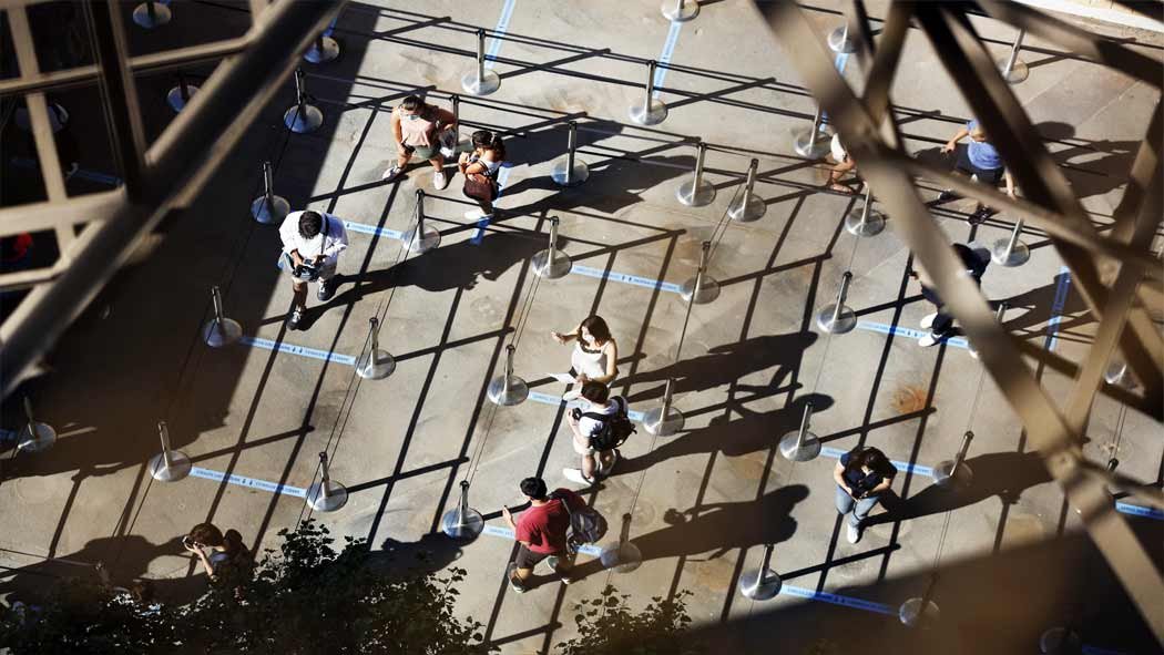 Fotos Torre Eiffel reabre tras un cierre de tres meses por la pandemia