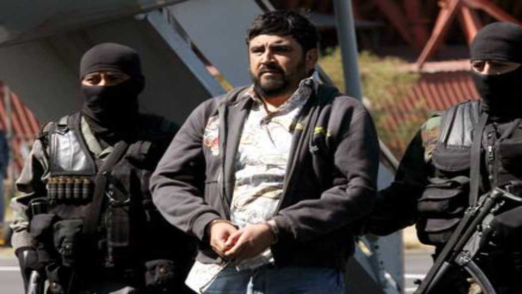 El presunto líder del Cártel de Los Guerreros Unidos, Ángel Casarrubias Salgado alias “El Mochomo”, fue detenido por la Fiscalía General de la República (FGR).