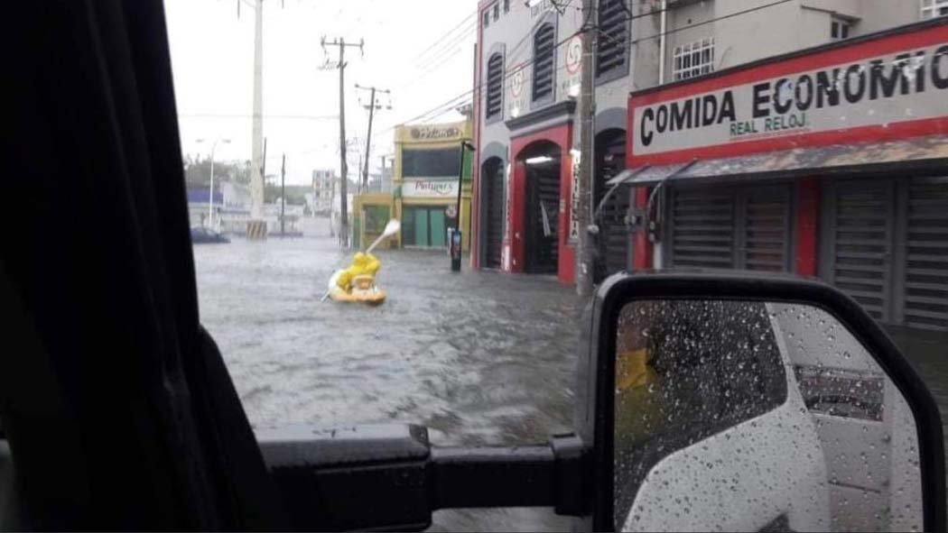 La tormenta tropical "Cristóbal" se fortaleció mientras avanzaba por el Golfo de México y se preparaba para tocar tierra este miércoles en costas mexicanas, dejando fuertes lluvias e inundaciones, informó el Centro Nacional de Huracanes (NHC) de Estados Unidos. La tormenta tropical "Cristóbal" se fortaleció mientras avanzaba por el Golfo de México y se preparaba para tocar tierra este miércoles en costas mexicanas, dejando fuertes lluvias e inundaciones, informó el Centro Nacional de Huracanes (NHC) de Estados Unidos.