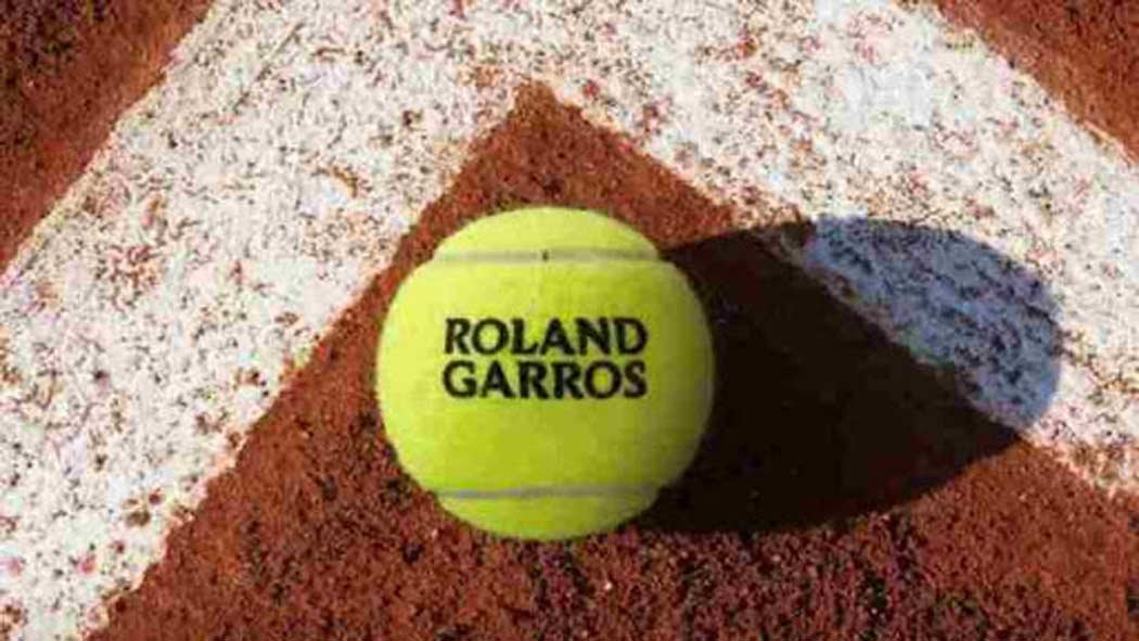 El presidente de la Federación Francesa de Tenis (FFT), Bernard Giudicelli, no excluyó la posibilidad de que el próximo torneo de Roland Garros, aplazado de mayo a septiembre por la pandemia del nuevo coronavirus, se dispute a puertas cerradas. El presidente de la Federación Francesa de Tenis (FFT), Bernard Giudicelli, no excluyó la posibilidad de que el próximo torneo de Roland Garros, aplazado de mayo a septiembre por la pandemia del nuevo coronavirus, se dispute a puertas cerradas.