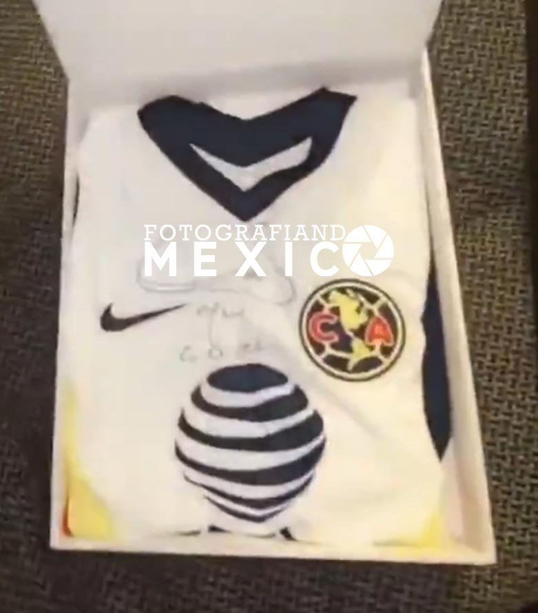 Juanpa Zurita revela el nuevo uniforme del América