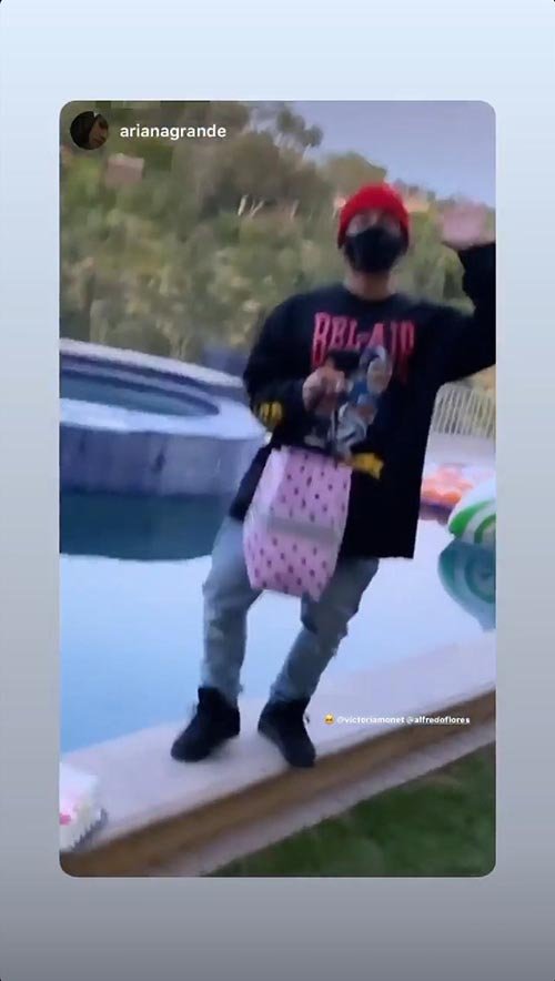 ¿Ariana Grande embarazada? desata rumores sobre posible embarazo fotos