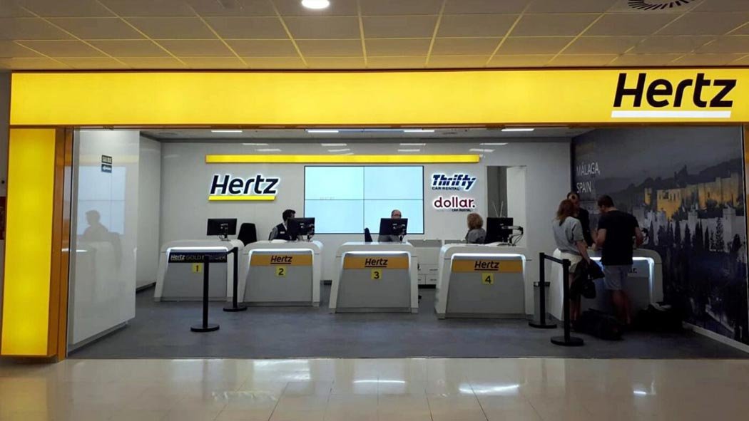 Hertz Global Holdings, compañía estadounidense de renta de autos, se declaró este viernes en bancarrota después de amplias restricciones de viaje por la pandemia de COVID-19 y el colapso económico global que destruyó la demanda de sus vehículos de alquiler. Hertz Global Holdings, compañía estadounidense de renta de autos, se declaró este viernes en bancarrota después de amplias restricciones de viaje por la pandemia de COVID-19 y el colapso económico global que destruyó la demanda de sus vehículos de alquiler.
