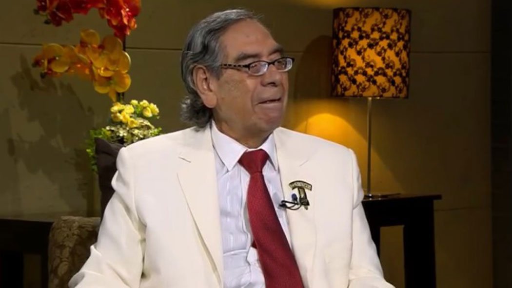 El locutor de radio Héctor Martínez Serrano murió este sábado 9 de mayo, a los 86 años de edad, estuvo por más de 17 años al aire en el Grupo Radio Centro y con más de 50 años de experiencia en la radio nacional. El locutor de radio Héctor Martínez Serrano murió este sábado 9 de mayo, a los 86 años de edad, estuvo por más de 17 años al aire en el Grupo Radio Centro y con más de 50 años de experiencia en la radio nacional.