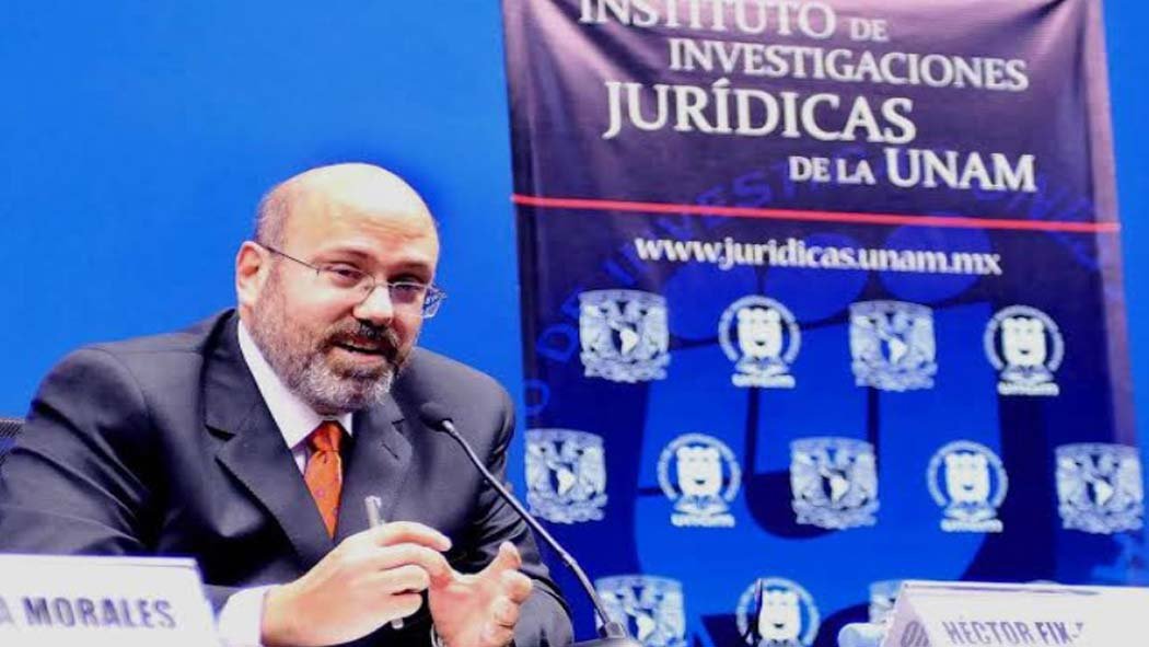 El director de la Facultad de Derecho de la UNAM, Raúl Contreras, informó sobre el fallecimiento de Héctor Fix Fierro, investigador y distinguido jurista del país. El director de la Facultad de Derecho de la UNAM, Raúl Contreras, informó sobre el fallecimiento de Héctor Fix Fierro, investigador y distinguido jurista del país.