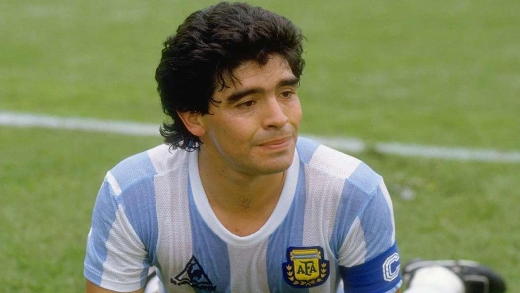 Ha muerto el más GRANDE DE LA HISTORIA según Clarín! Diego Armando Maradona