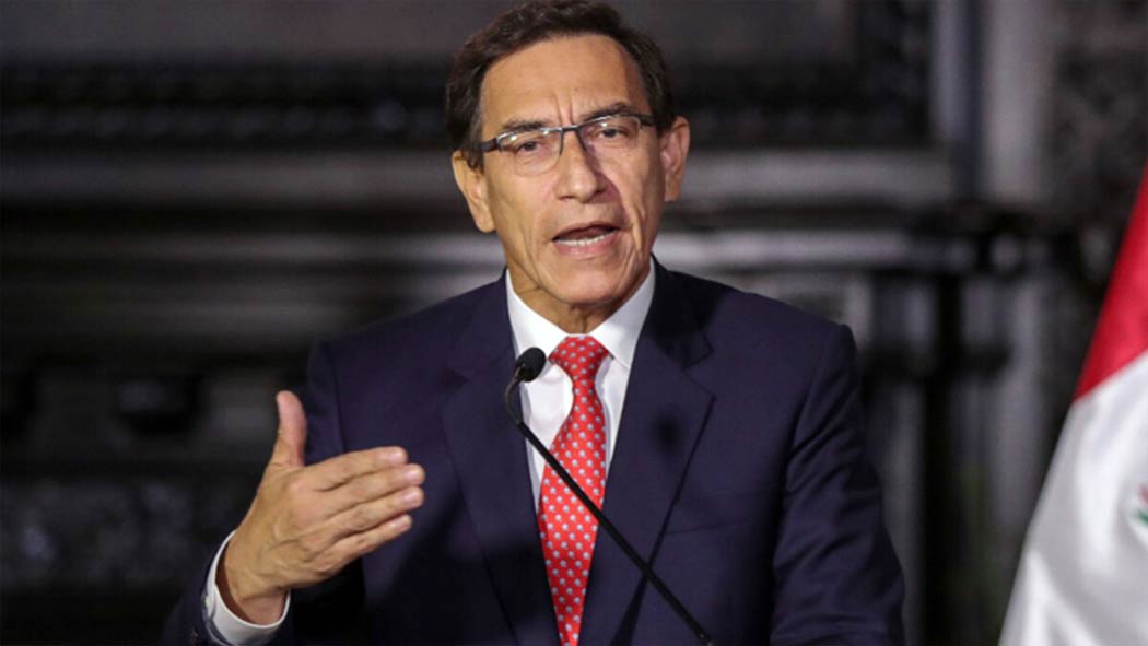 El Congreso de Perú aprobó este lunes destituir al presidente Martín Vizcarra por 