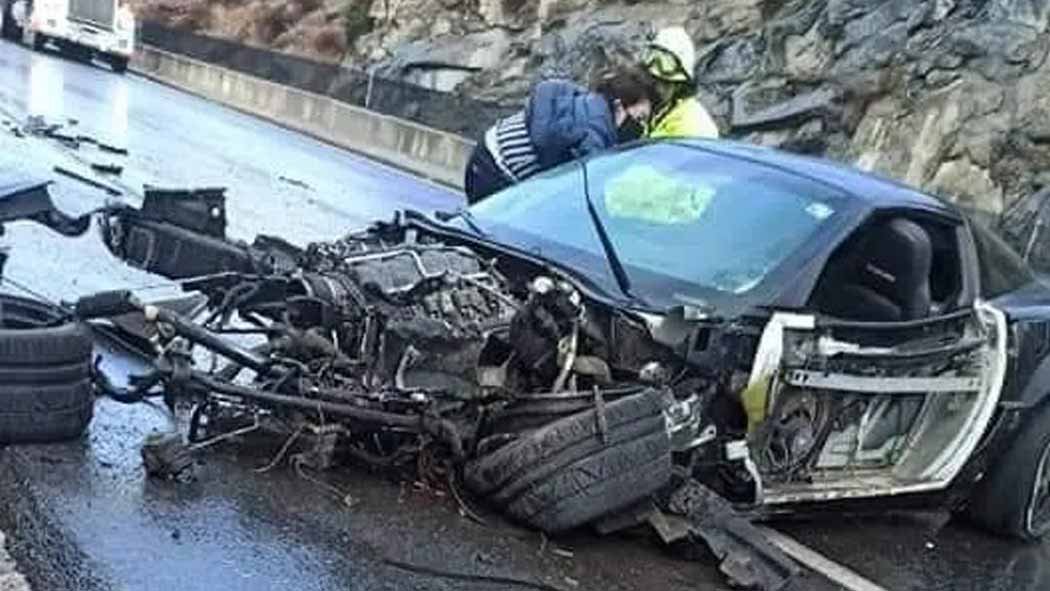 El accidente ocurrió en el kilómetro 106 en el tramo carretero entre Tecate y Mexicali, hasta donde llegó personal de bomberos para socorrer a la mujer herida. El accidente ocurrió en el kilómetro 106 en el tramo carretero entre Tecate y Mexicali, hasta donde llegó personal de bomberos para socorrer a la mujer herida.