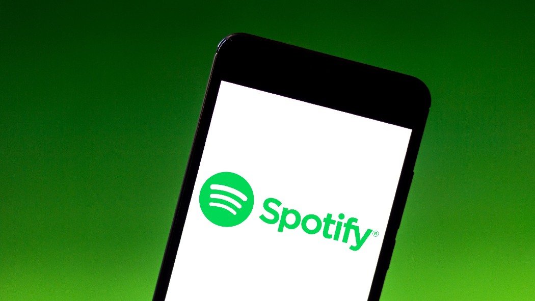 Spotify es una aplicación multiplataforma sueco-estadounidense, empleada para la reproducción de música vía streaming. Spotify es una aplicación multiplataforma sueco-estadounidense, empleada para la reproducción de música vía streaming.