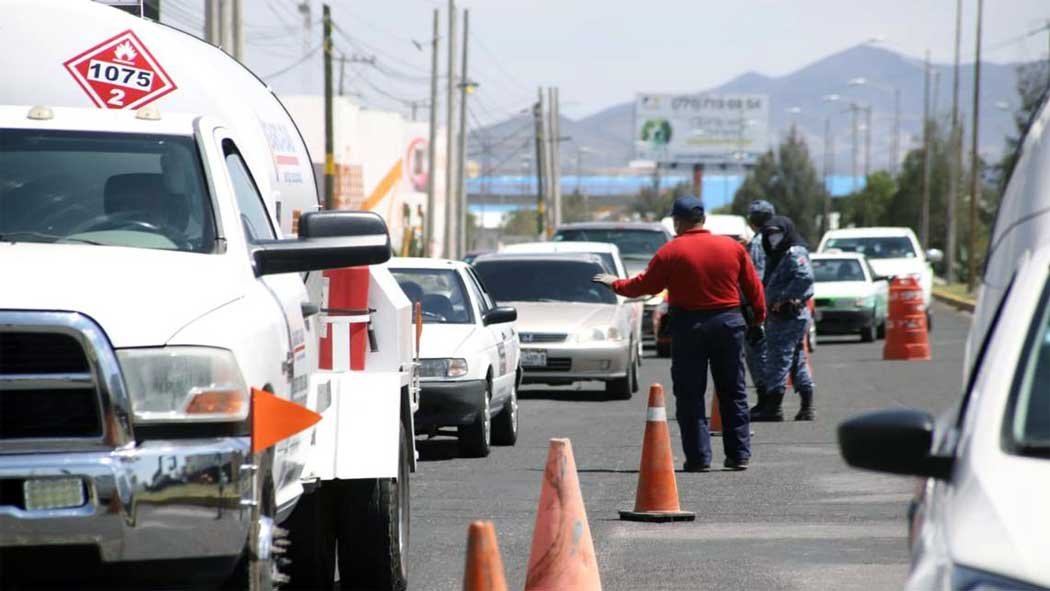 Aplicado en la Ciudad de México, el programa Hoy No Circula se aplicará en Pachuca y la zona metropolitana de Hidalgo, además de que se anunció que sólo se podrá circular con máximo dos personas por vehículo. Aplicado en la Ciudad de México, el programa Hoy No Circula se aplicará en Pachuca y la zona metropolitana de Hidalgo, además de que se anunció que sólo se podrá circular con máximo dos personas por vehículo.