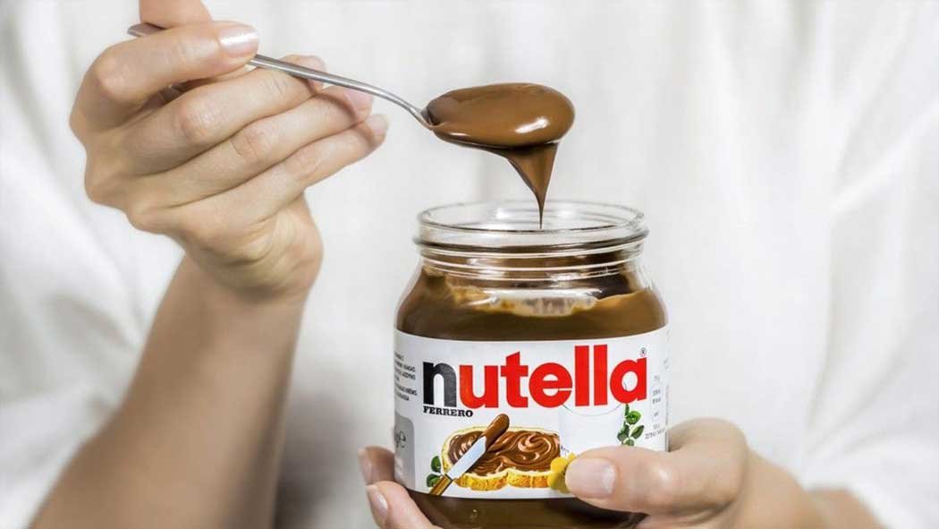 A pesar de que la Nutella borró su publicación tras darse cuenta de los señalamientos, las imágenes se difundieron a gran velocidad por las redes sociales. A pesar de que la Nutella borró su publicación tras darse cuenta de los señalamientos, las imágenes se difundieron a gran velocidad por las redes sociales.