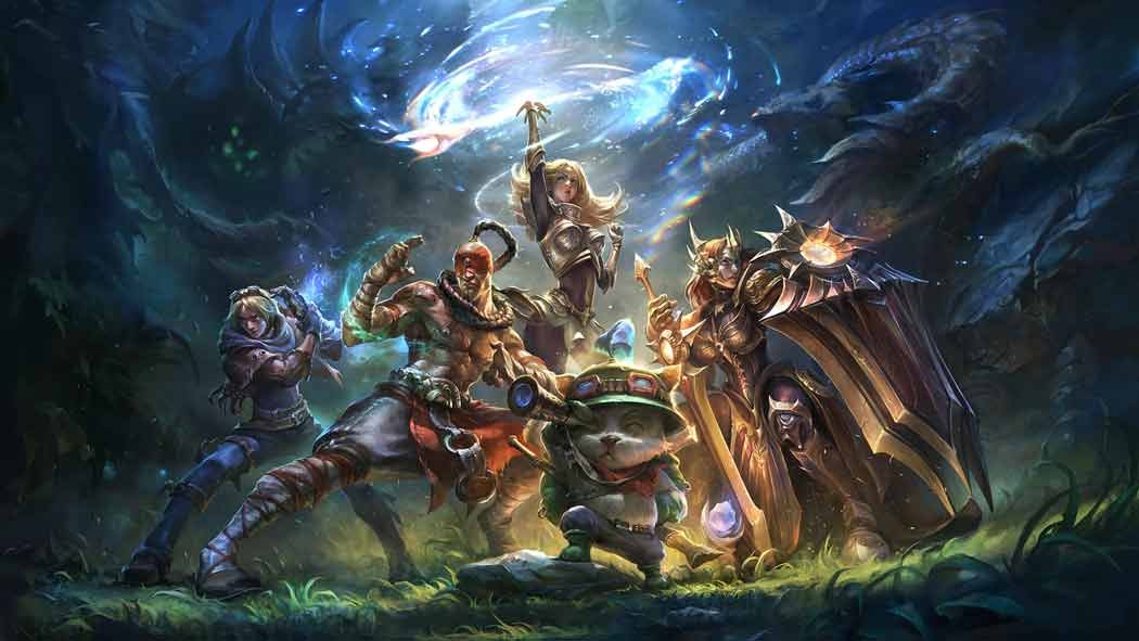 El parche 10.18 llega marcado por las mejoras a Ahri y Kayle. Aunque su estilo de juego se ha visto un poco cambiado, el objetivo es que ambas mejoren su rendimiento y aumenten en términos de popularidad. Por la otra parte, el campeón que se ha visto más perjudicado en términos de reducción de poder ha sido Sett. El parche 10.18 llega marcado por las mejoras a Ahri y Kayle. Aunque su estilo de juego se ha visto un poco cambiado, el objetivo es que ambas mejoren su rendimiento y aumenten en términos de popularidad. Por la otra parte, el campeón que se ha visto más perjudicado en términos de reducción de poder ha sido Sett.
