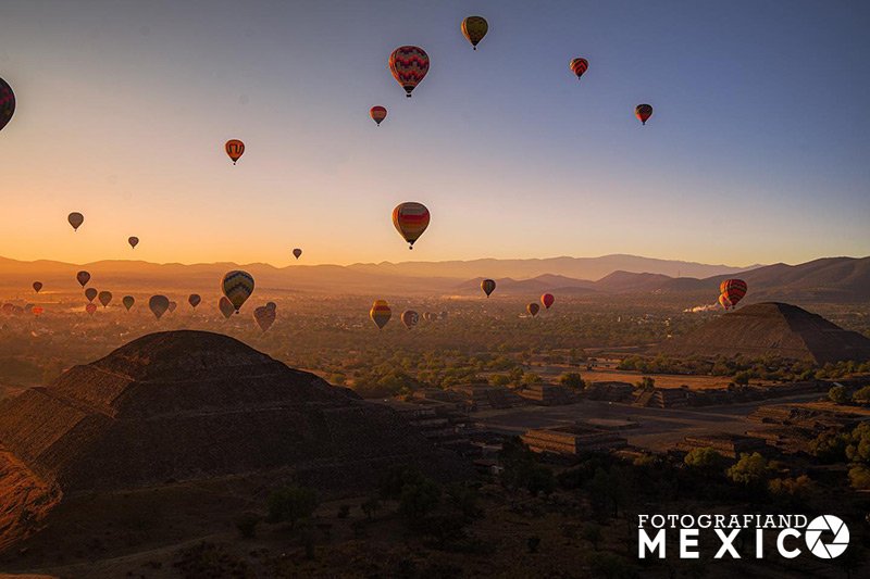 La Pirámide de la Luna y la Plaza de la Luna