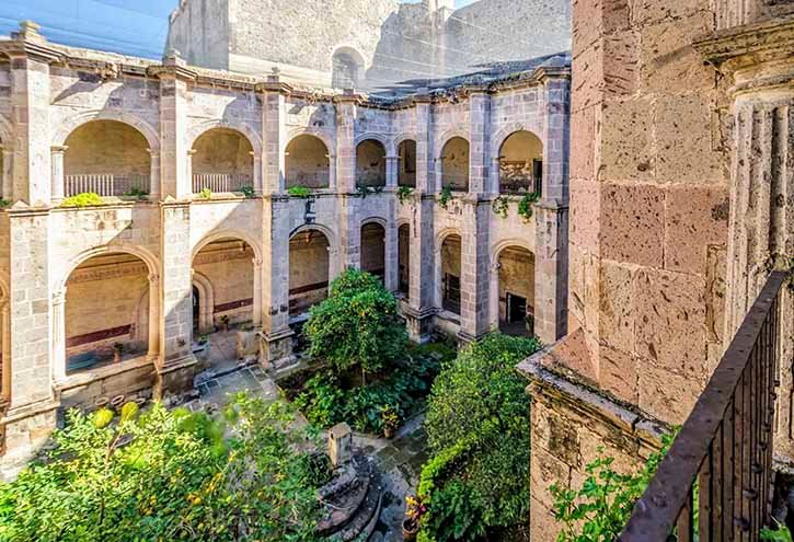 ¿Qué visitar en el Pueblo Mágico Yuriria en Guanajuato?