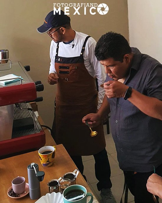 Ver más fotos de guías locales o productores de café en Chiapas Guía local o productor de café en Chiapas