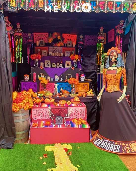 Cuándo se pone el altar de Día de Muertos en México