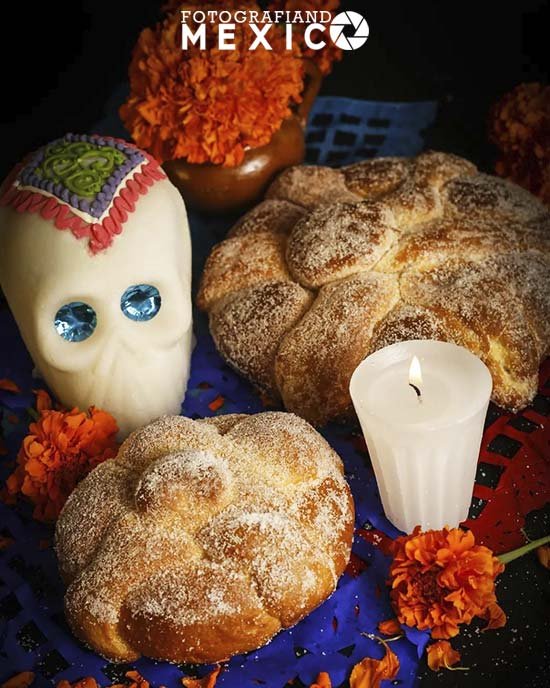 Cuáles son los elementos de la ofrenda de día de muertos