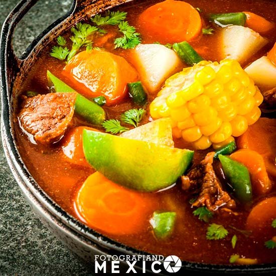 Receta caldo de res estilo Michoacán