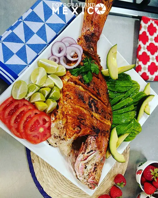 Mariscos Mazatlán - Pescado zarandeado
