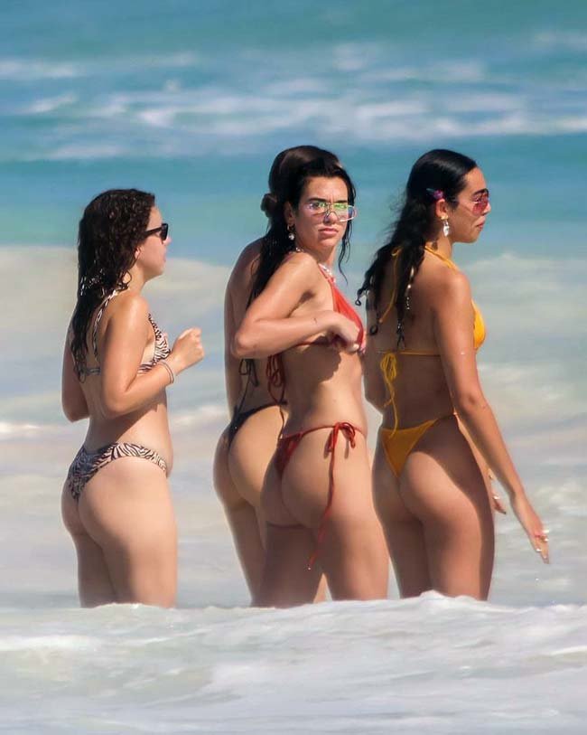 Fotos: Dua Lipa es captada en Tulum y desata polémica en redes