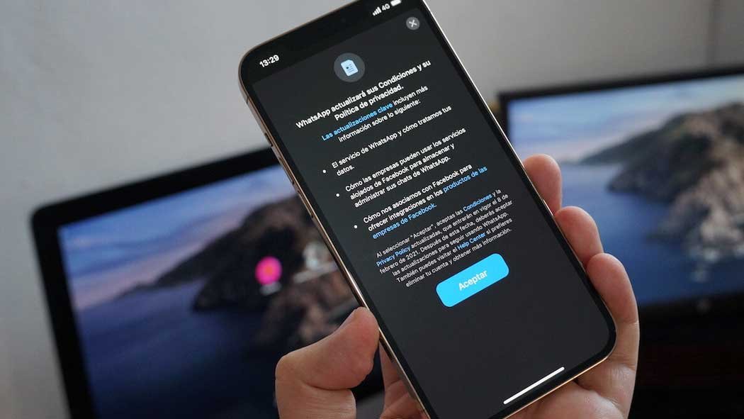 WhatsApp continúa renovándose y llevándole nuevas actualizaciones a sus usuarios. Es por eso que ahora, la popular aplicación de mensajería instantánea cambiará su política de términos y condiciones.