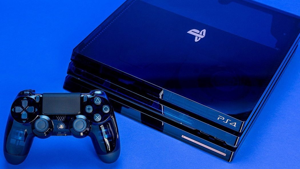PlayStation 4 es la cuarta videoconsola del modelo PlayStation. Es la segunda consola de Sony en ser diseñada por Mark Cerny y forma parte de las videoconsolas de octava generación. PlayStation 4 es la cuarta videoconsola del modelo PlayStation. Es la segunda consola de Sony en ser diseñada por Mark Cerny y forma parte de las videoconsolas de octava generación.