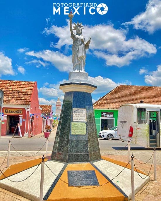 Réplica de la Estatua de la Libertad