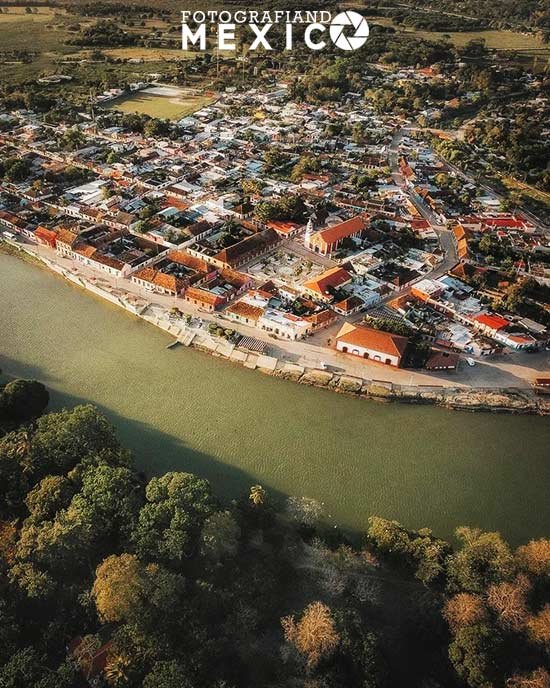 Navega por el río Palizada