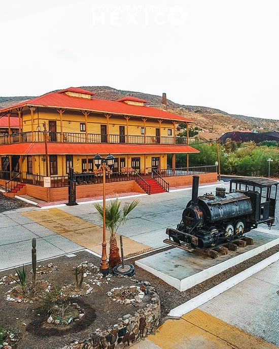 Hotel Francés, un hotel histórico que conserva el estilo y el mobiliario de la época francesa