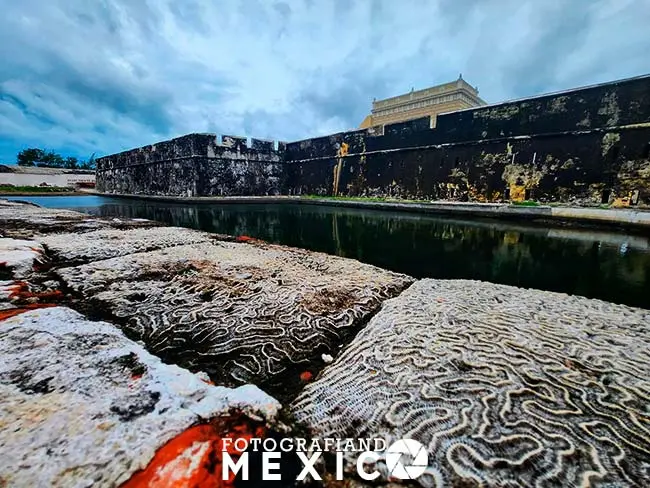 ¿Cuándo se fundó el Fuerte de San Juan de Ulúa en Veracruz?