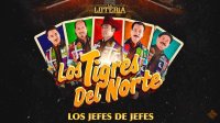 Los integrantes del grupo musical Los Tigres del Norte tocando el acordeón y cantando en vivo en un escenario masivo